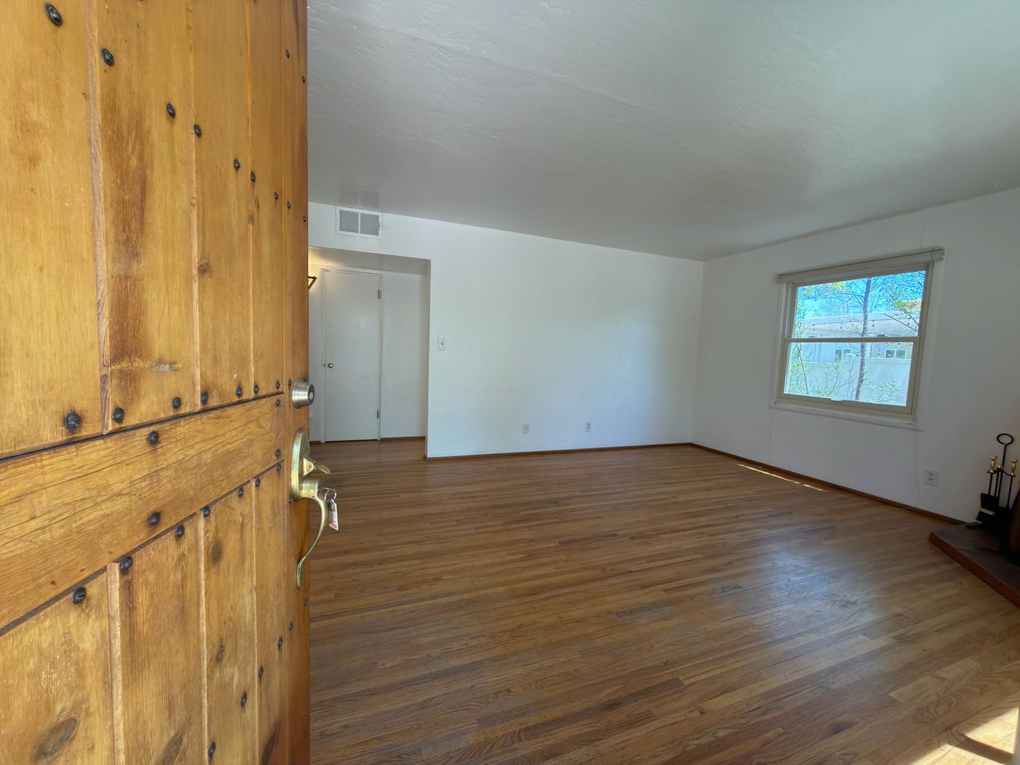 Santa Fe House: 123 Sombrio Drive