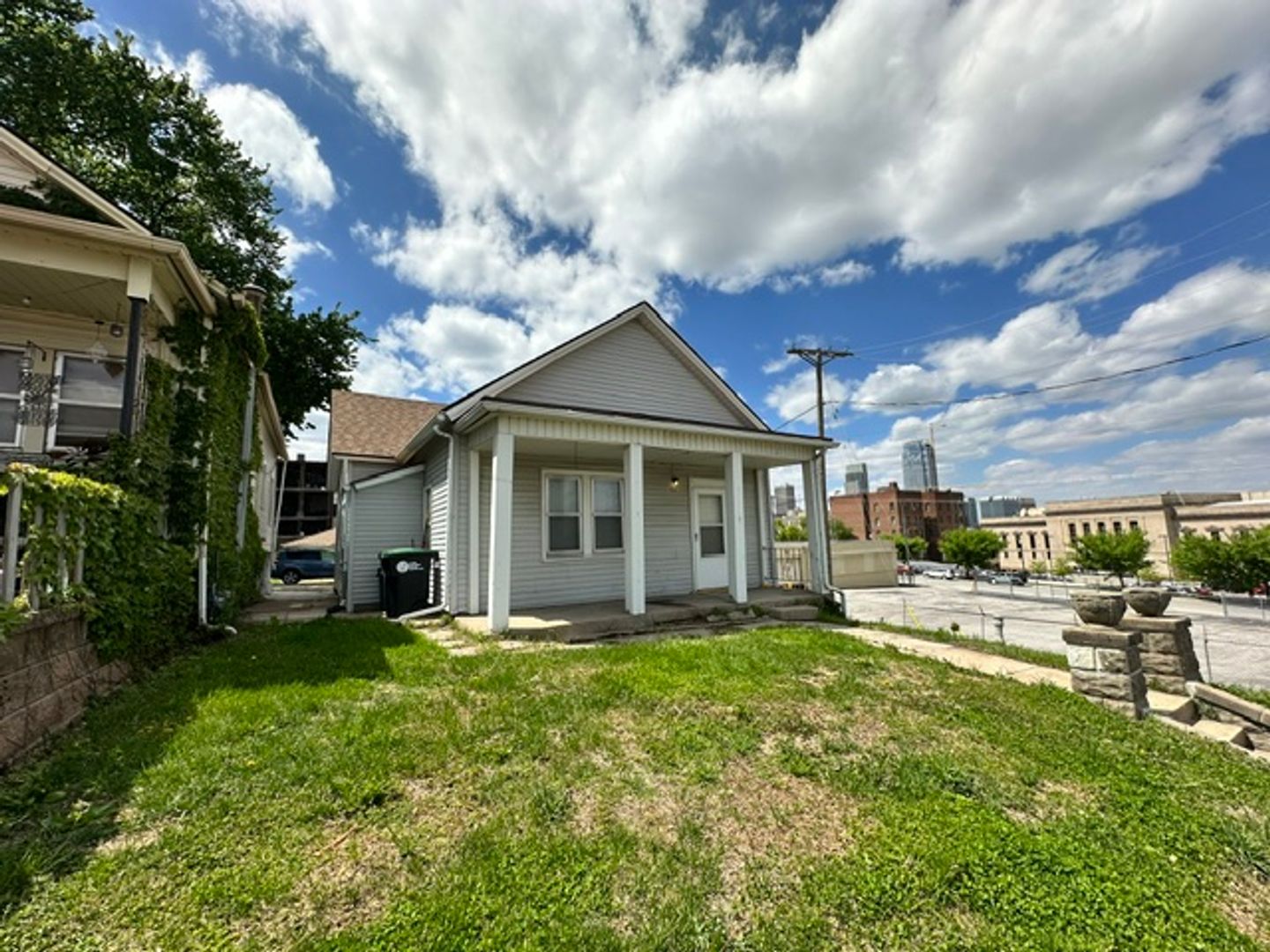 Omaha Townhome: S 9th St.