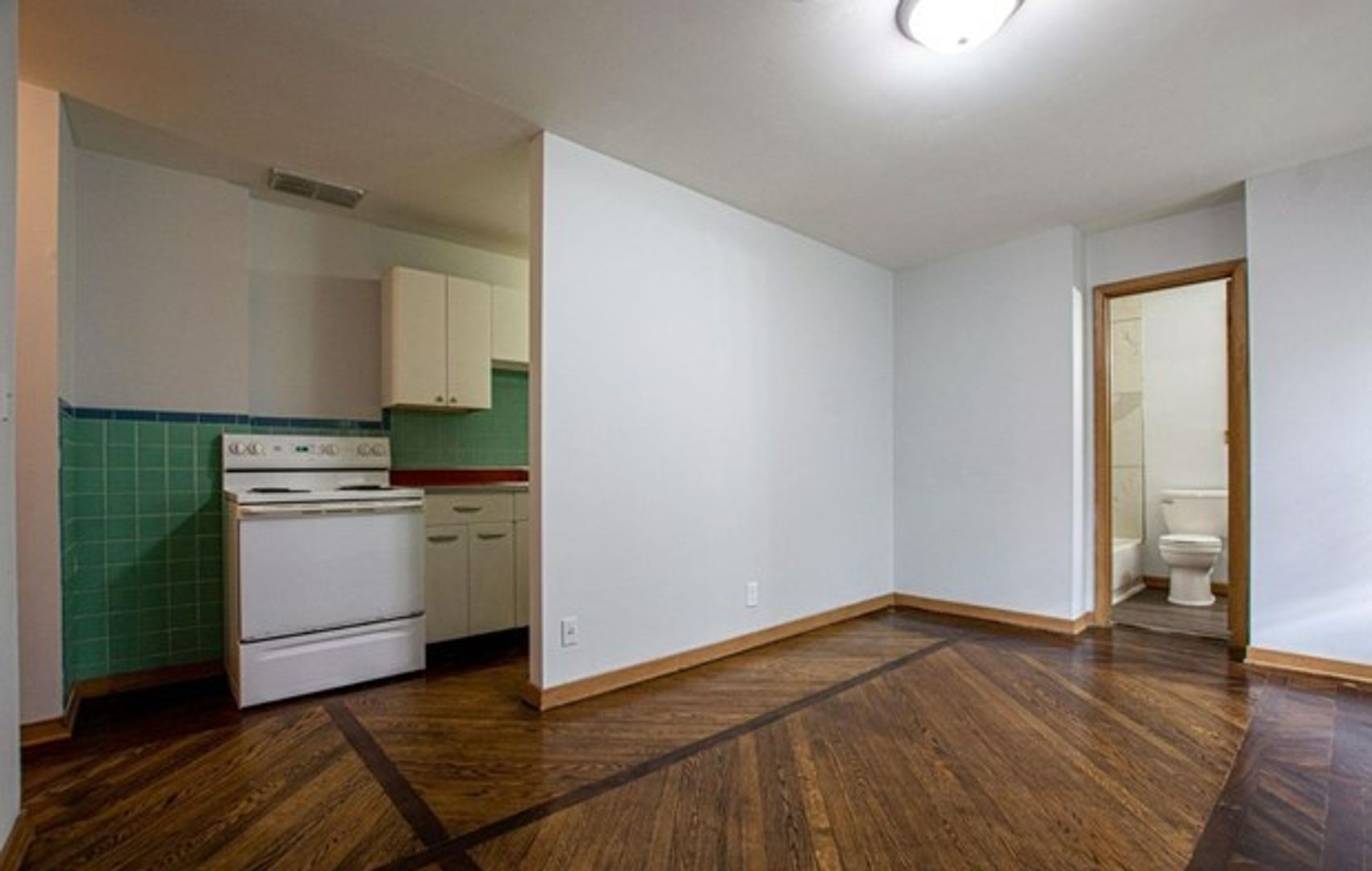 The Sorrento Apartments 8 of 12