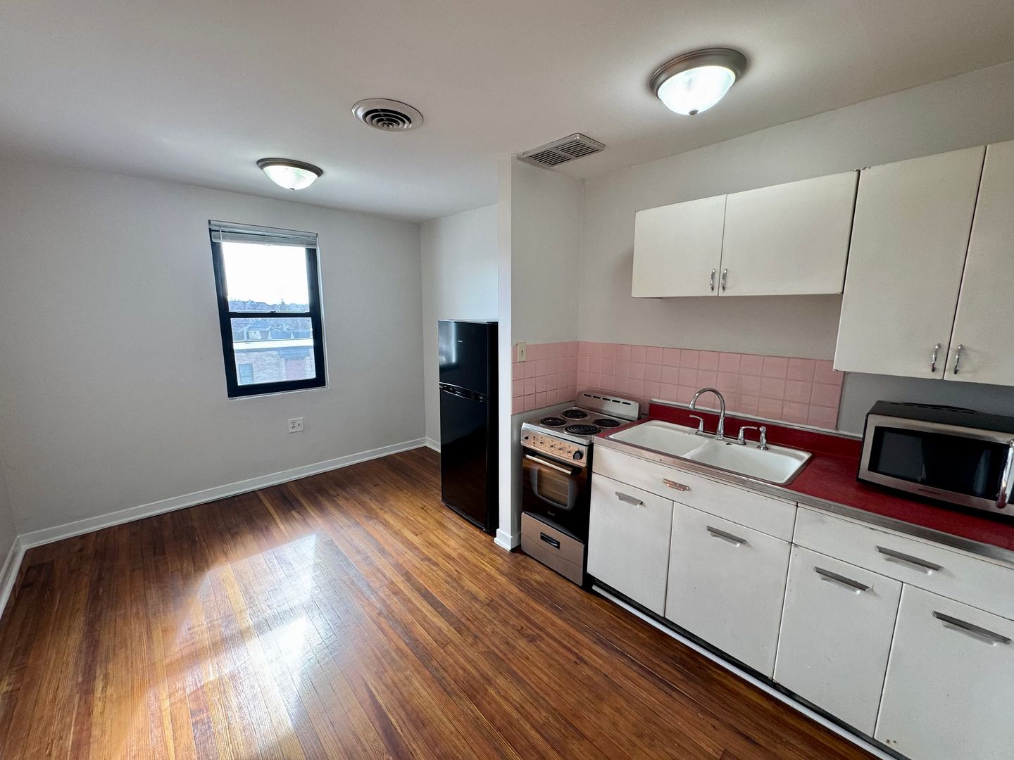 Omaha Apartment: 1240 S 10th St