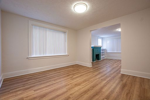 3 Bedroom Duplex near downtown Omaha – photo 1