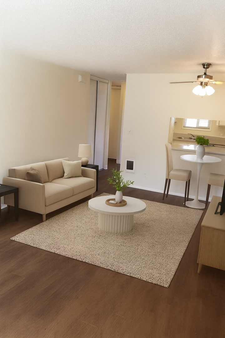 McMinnville Apartment: 2048 NE Highway 99W