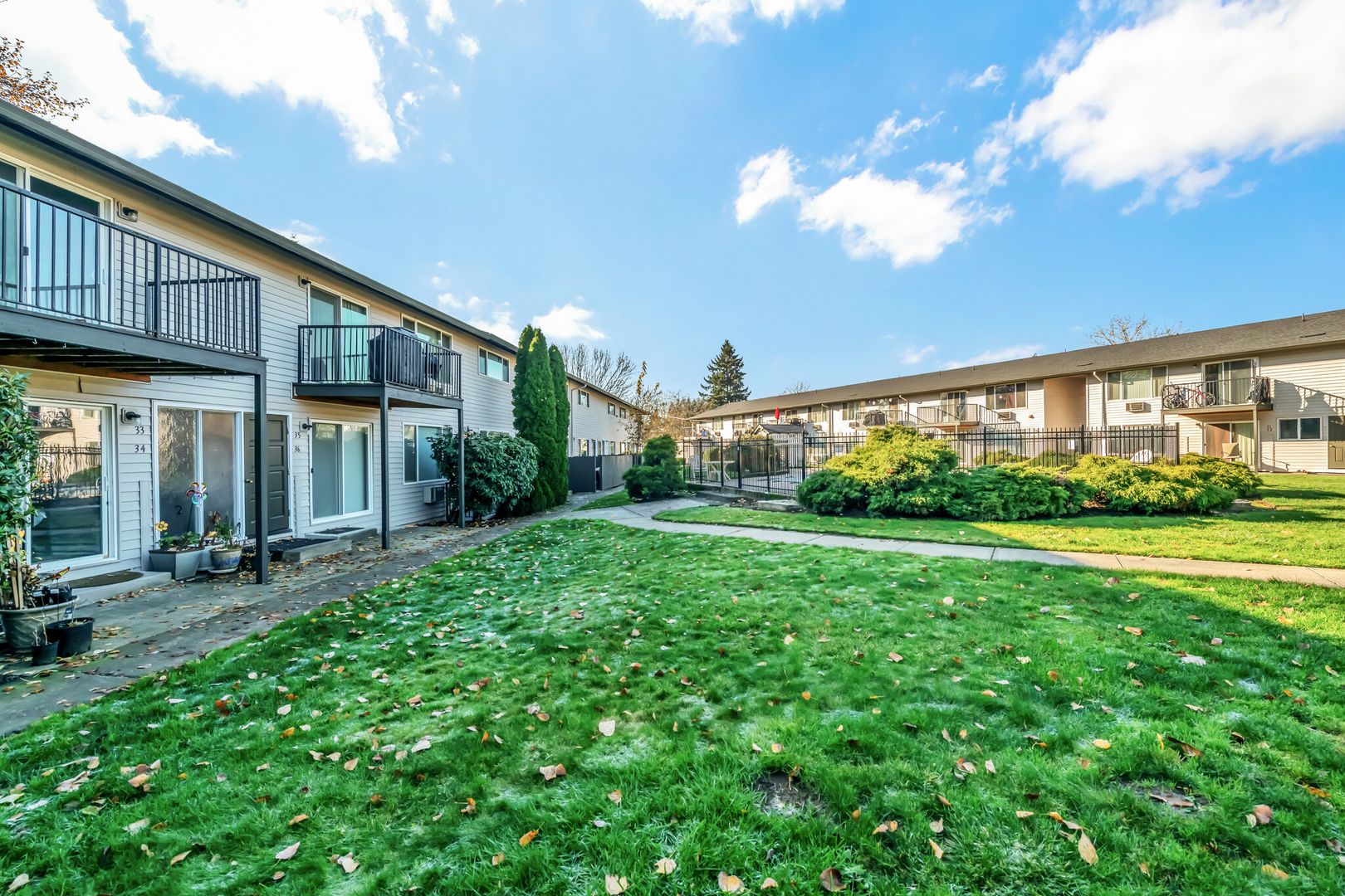 Tigard Apartment: 9915 SW Frewing St