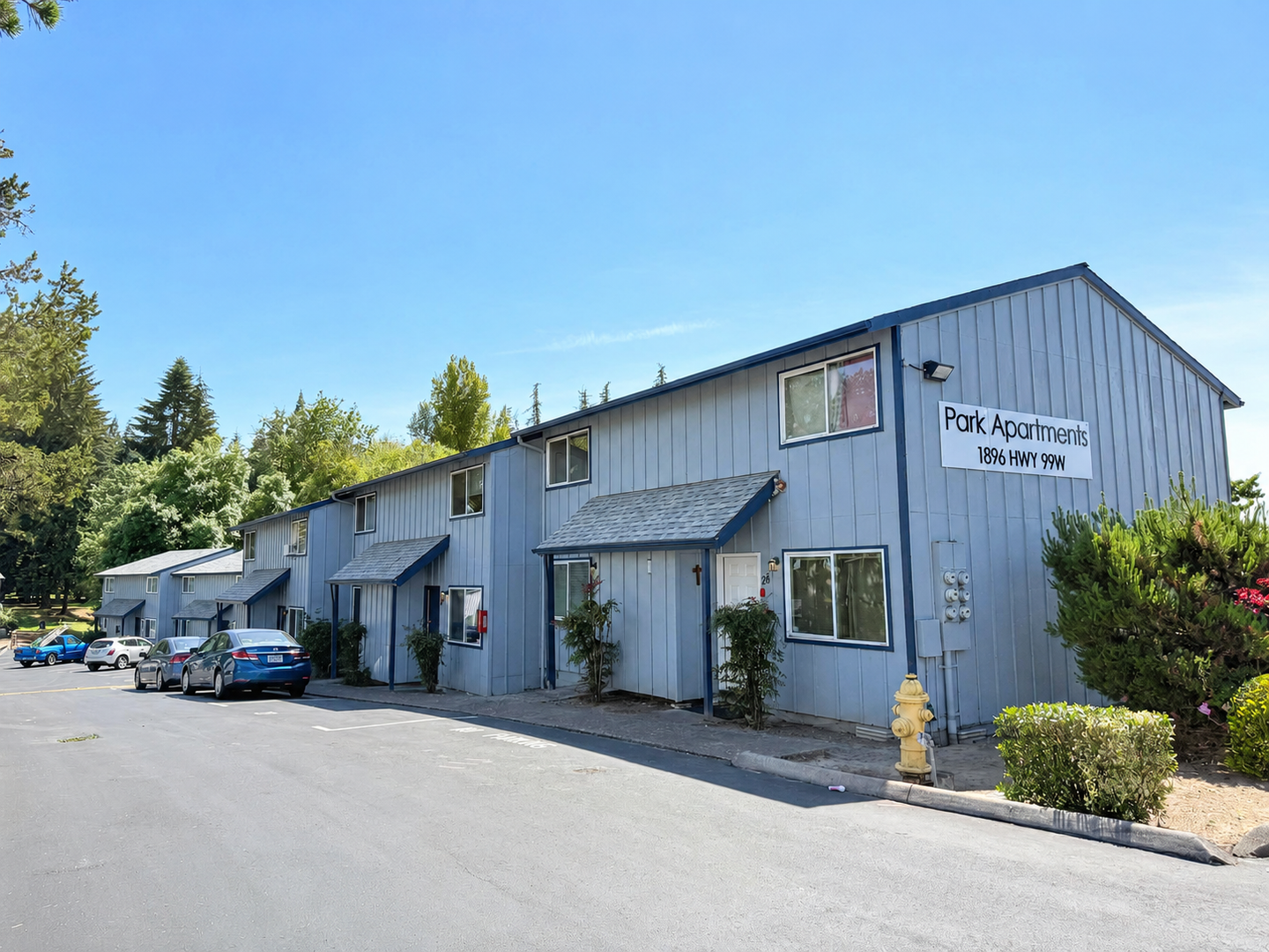 McMinnville Apartment: 1896 NE Hwy 99W