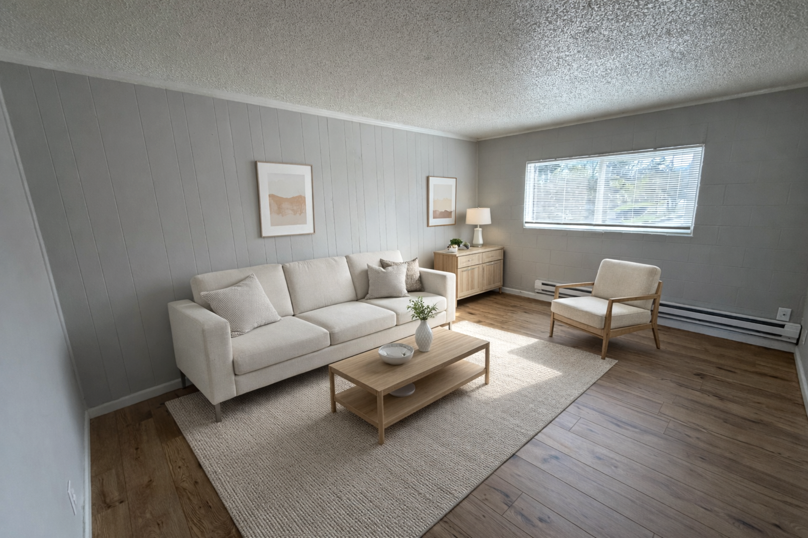 Newberg Apartment: 500 S River St