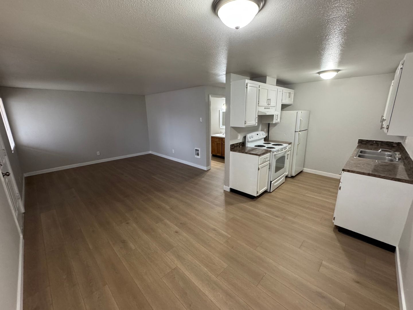 Salem Apartment: 1311 6th St NW