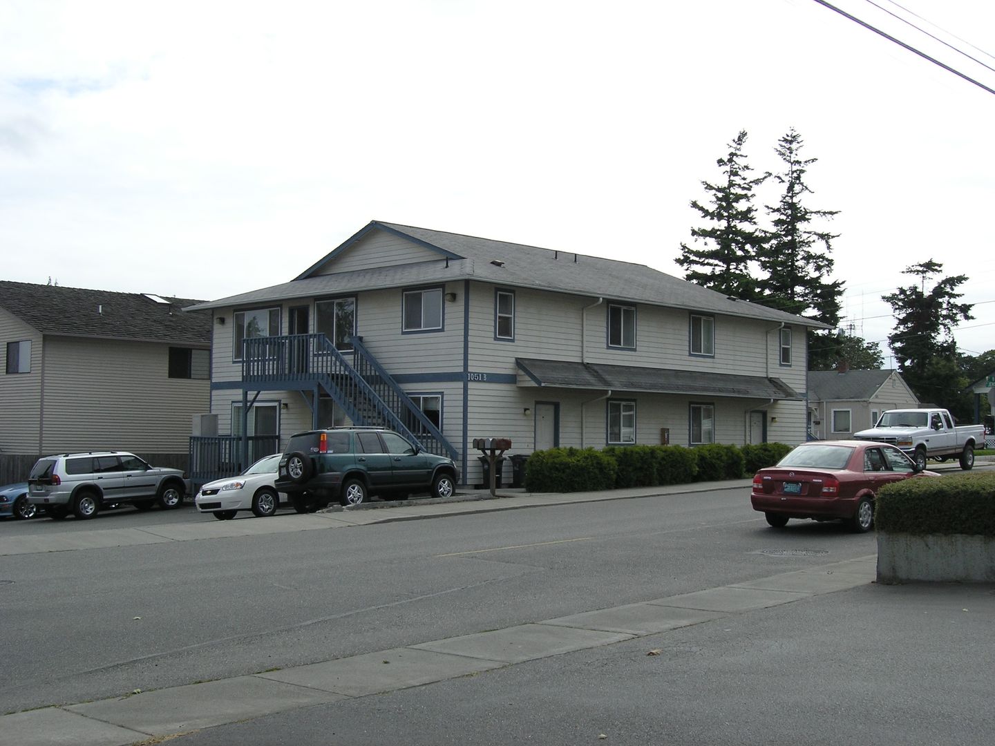 Oak Harbor Apartment: 1051 SE 8th Bldg B