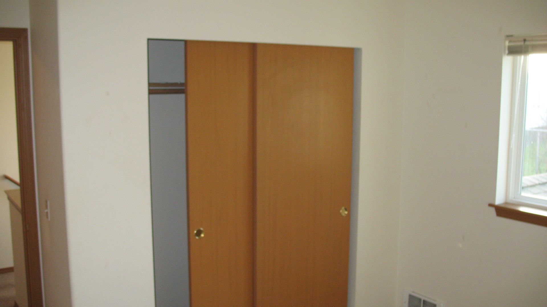 Oak Harbor Apartment: 1487 Elwha St