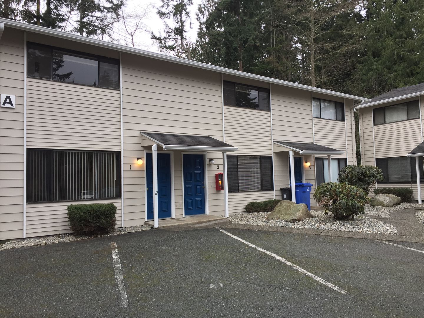 Oak Harbor Apartment: 1050 Harrier Circle