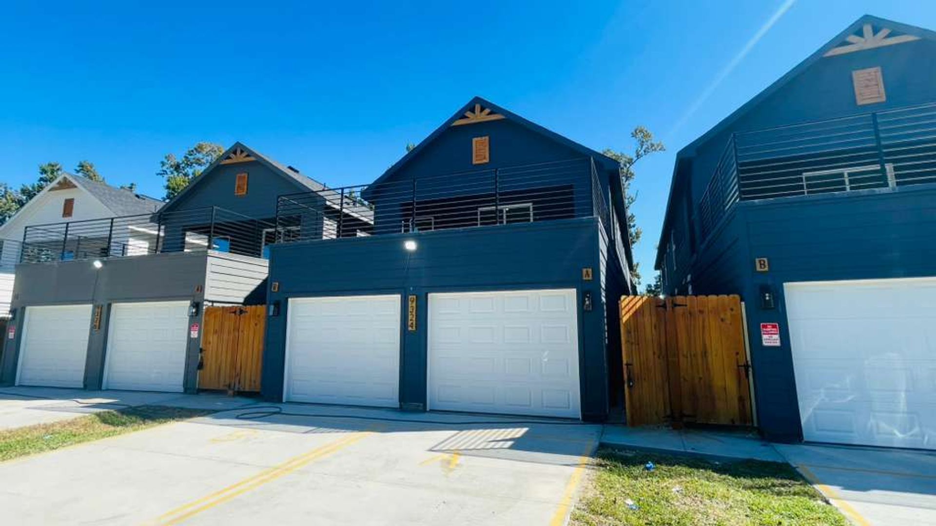 Houston House: 9324 Firnat St. Unit A