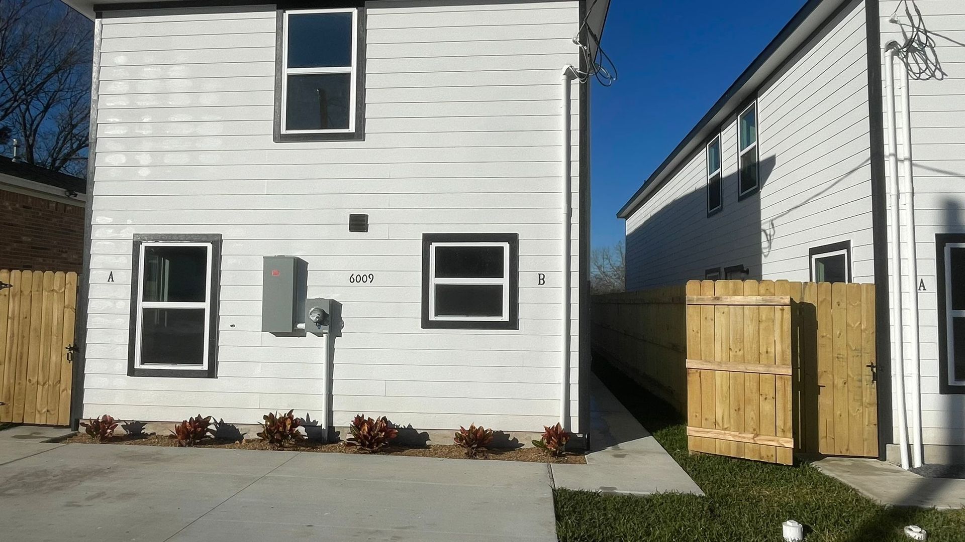 Houston House: 6009 Wedgefield St. Unit B