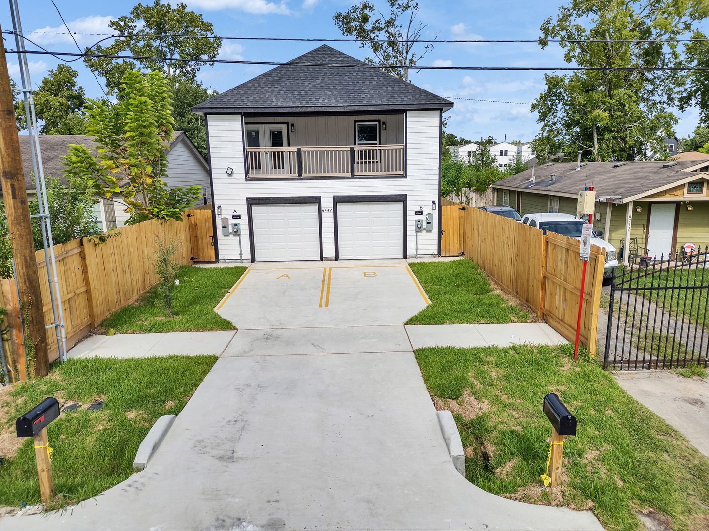 Hosuton House: 6742 Madrid St. Unit A