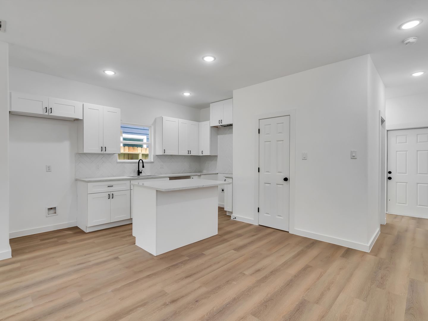 Houston House: 8102 Crestview Dr. Unit A