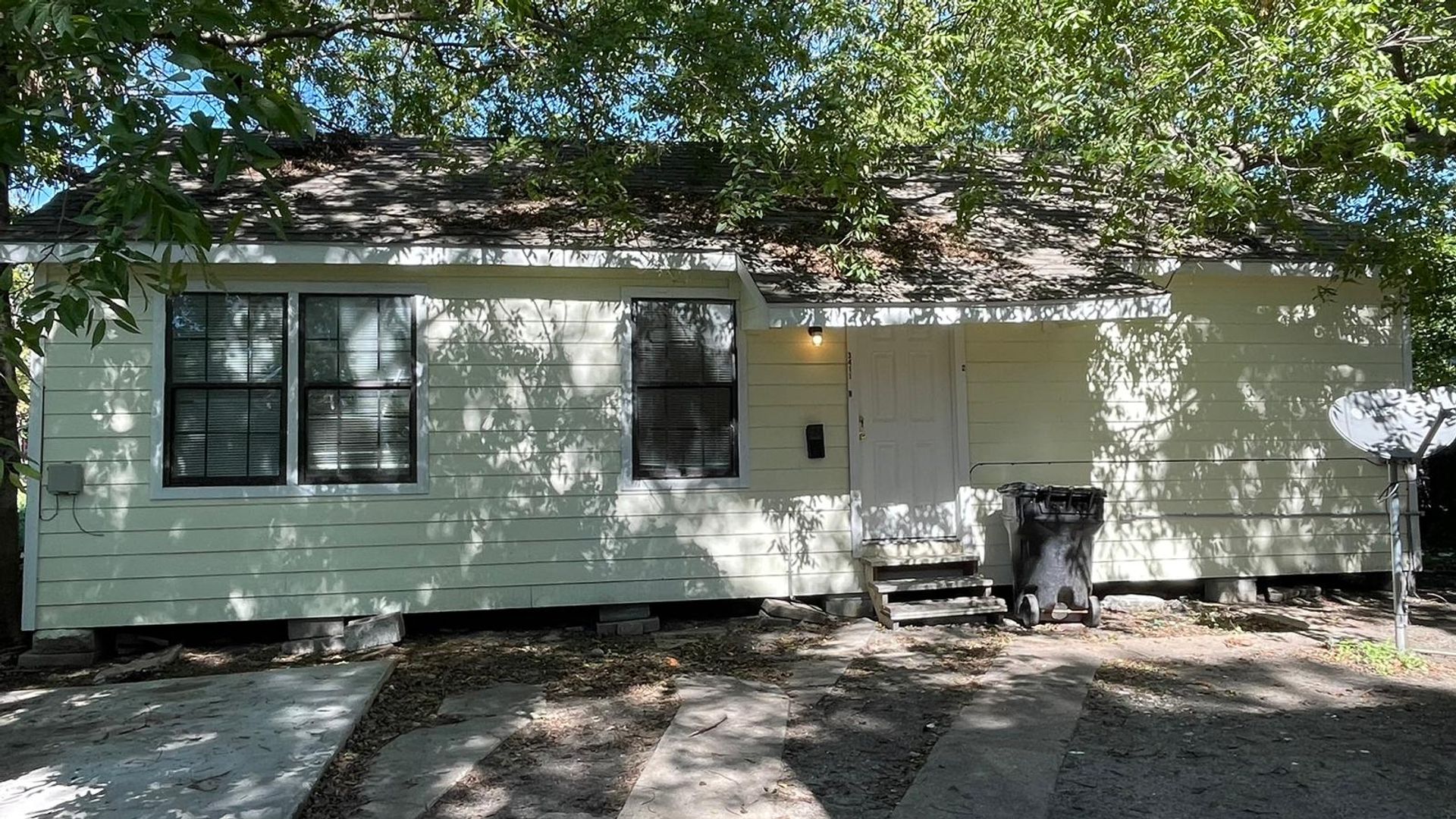 Houston House: 3411 Market St. Unit B