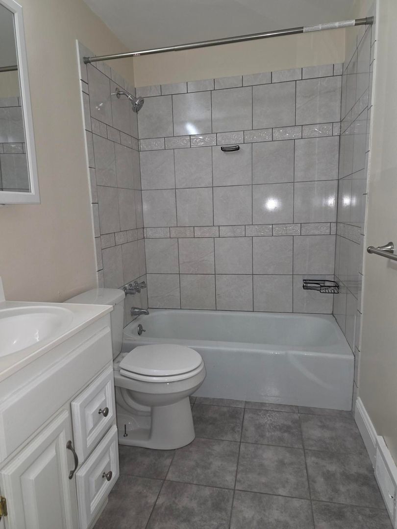 Lockport Apartment: 480 South St.