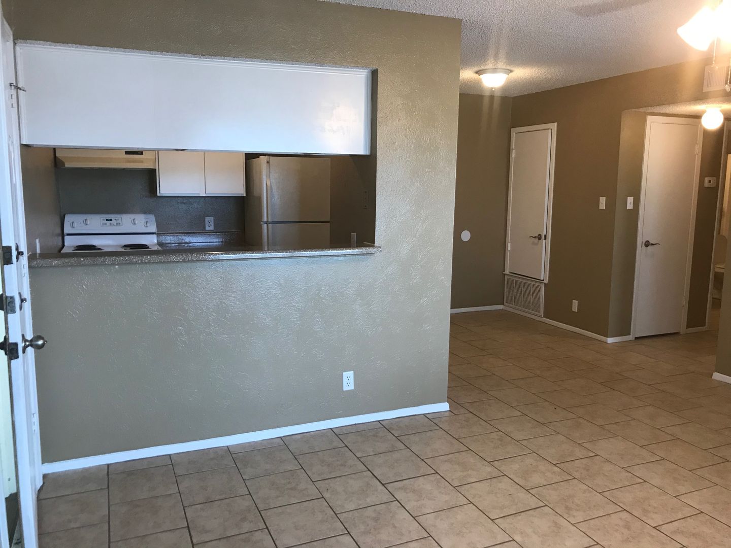 Georgetown Apartment: 1500 Northwest Blvd