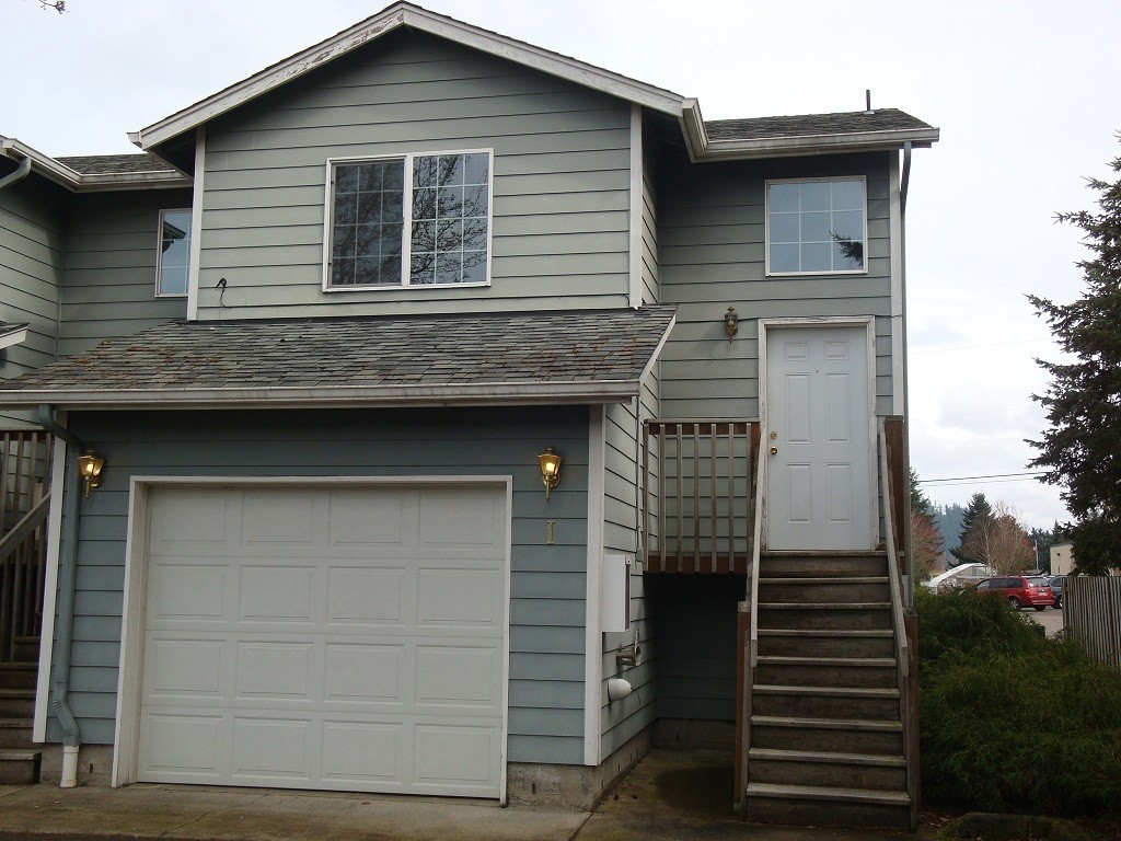 Lebanon Apartment: 2020 S. 7th St.  #H