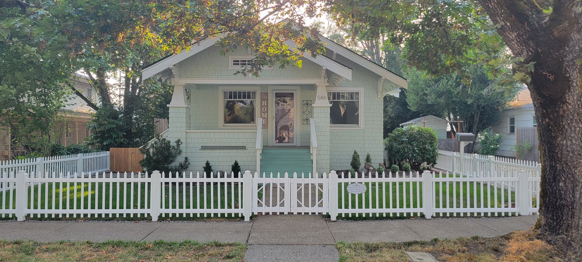 Lebanon House: 586 Grove St.