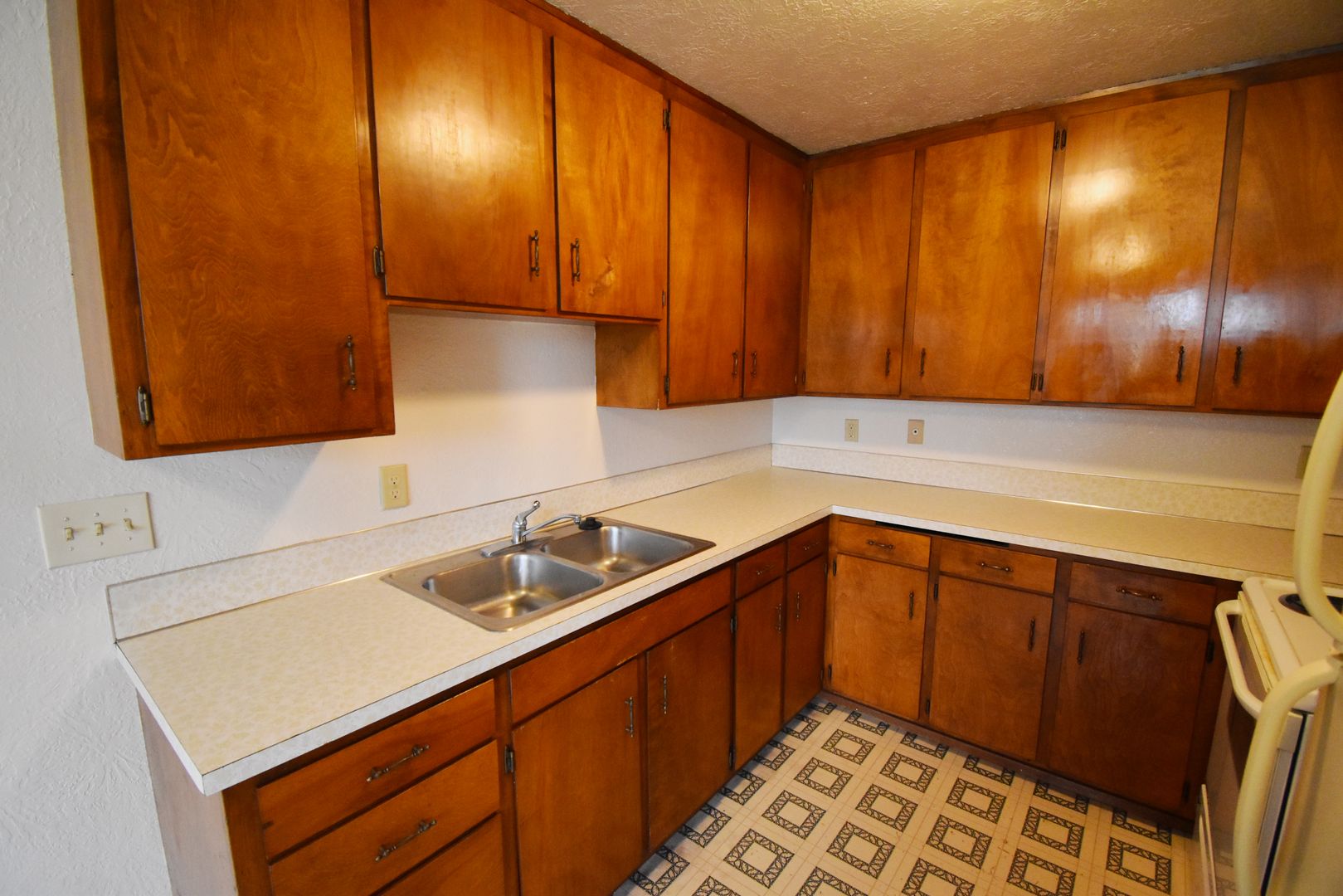 Lebanon Apartment: 940 W. Vine St.