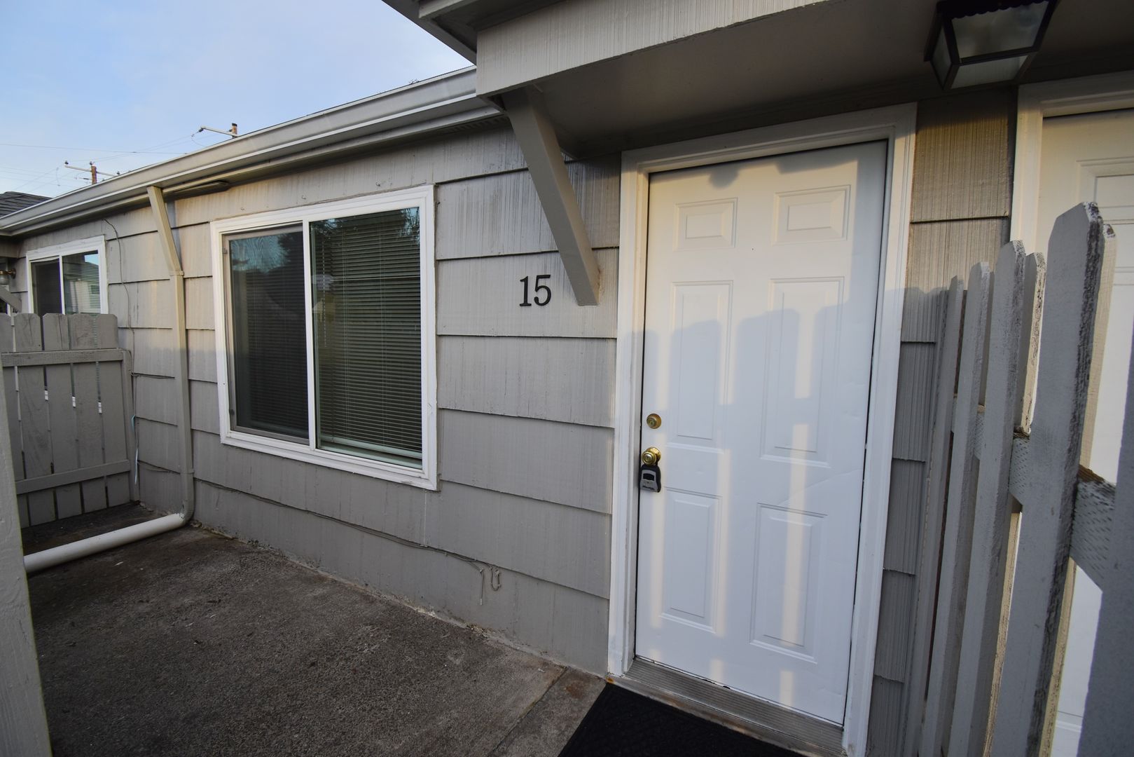 Stayton Apartment: 940 E. Jefferson