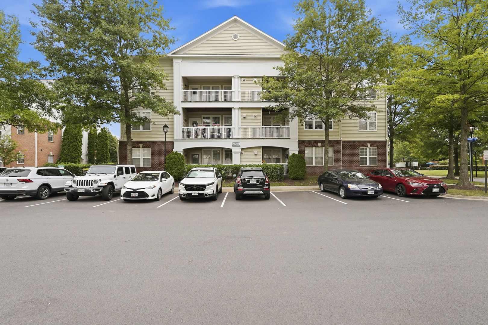 Ashburn Condo: 22607 Blue Elder Terrace
