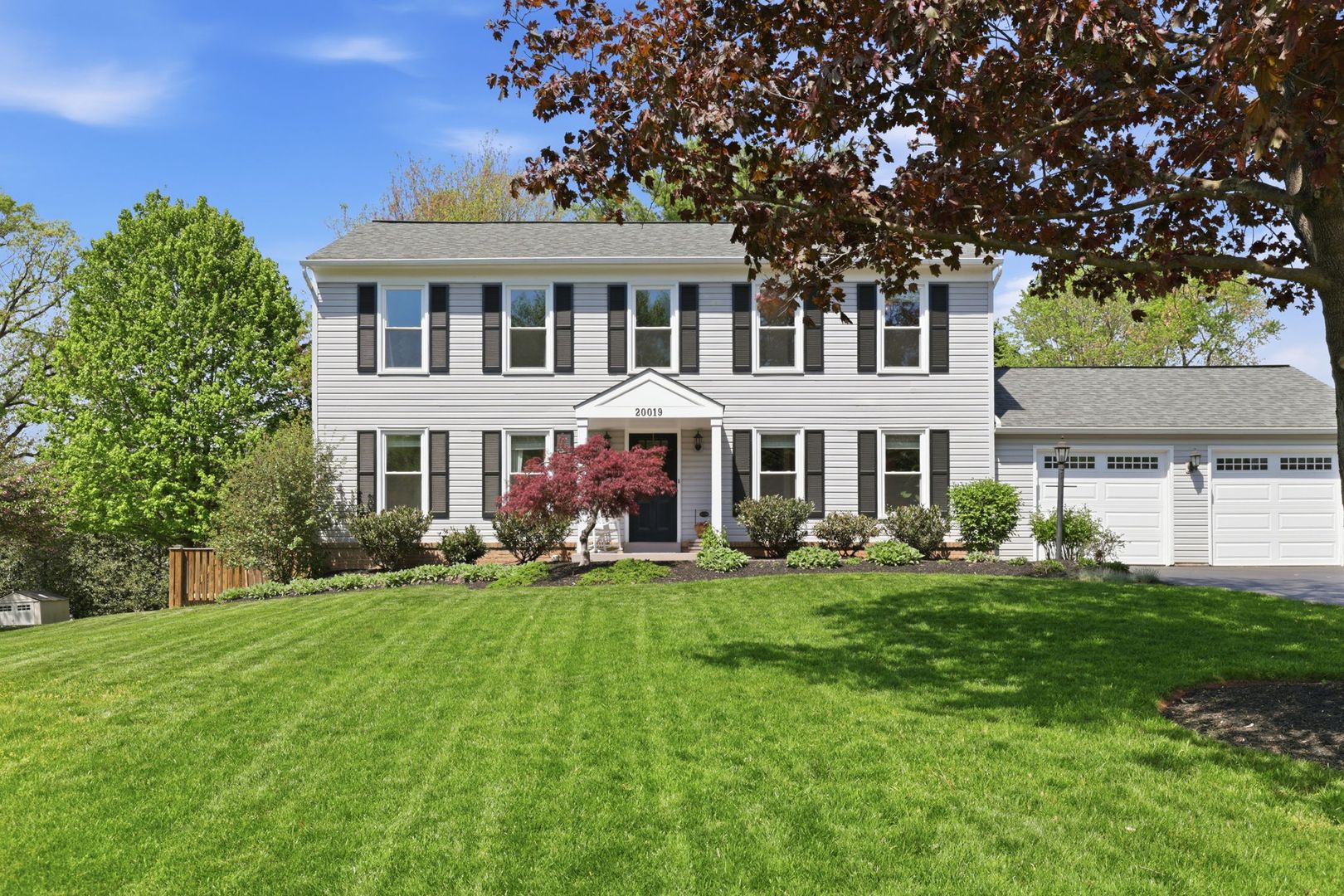 Great Falls House: 20019 Great Falls Forest Drive