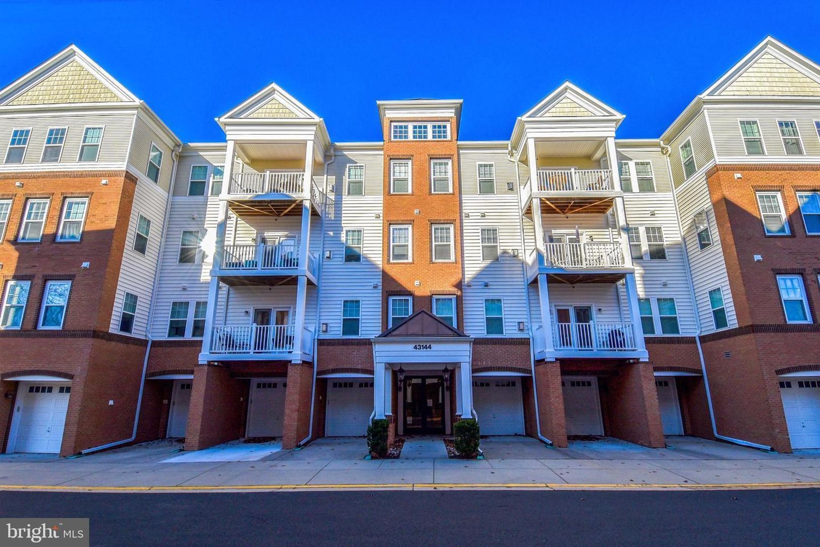 Ashburn Condo: 43144 Sunderland Terrace