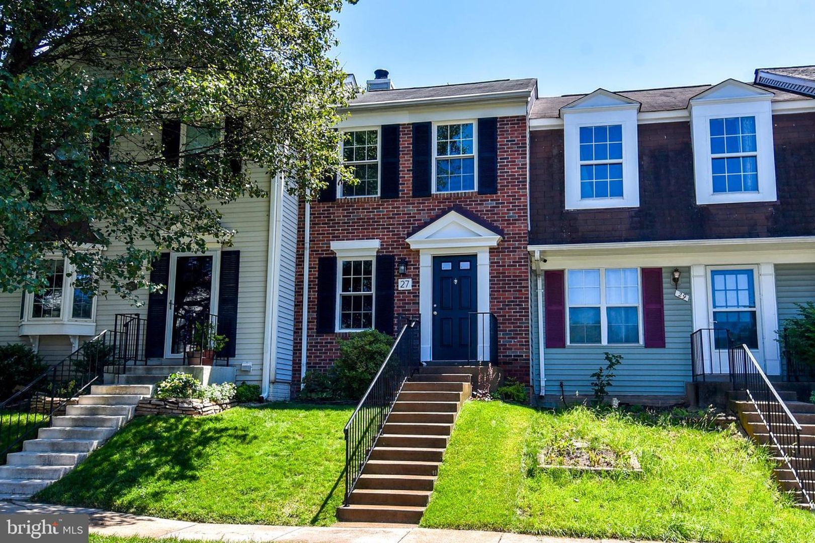 Sterling Townhome: 27 Marian Court