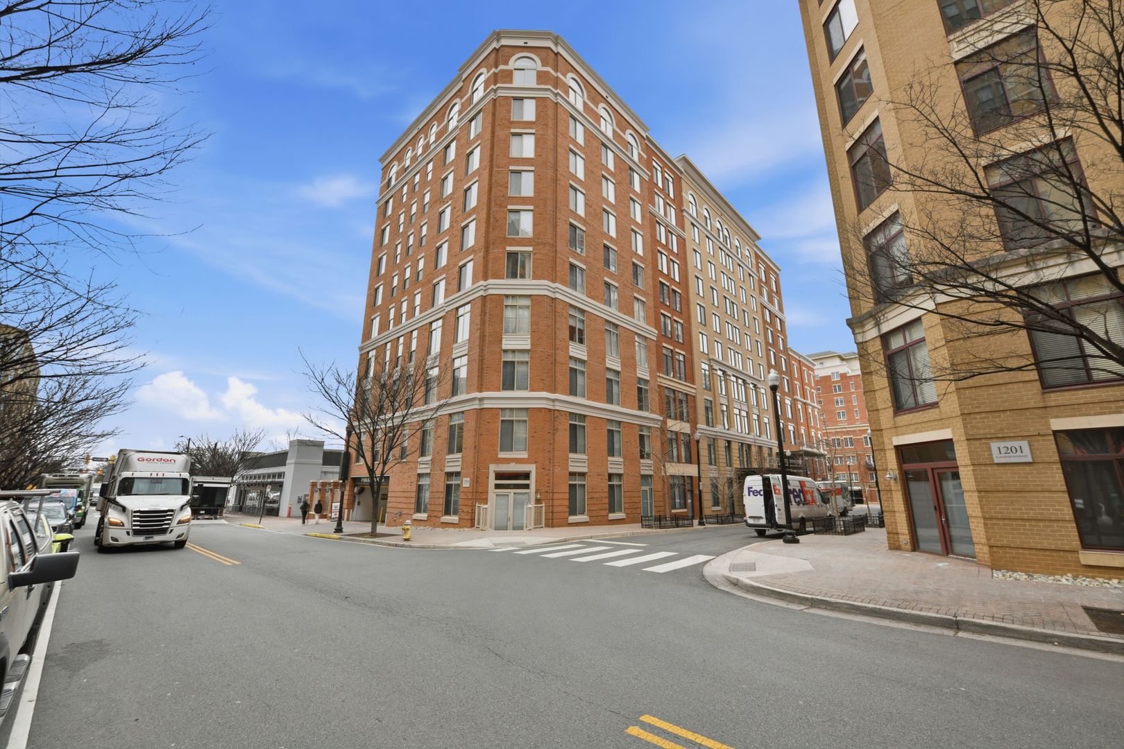 Arlington Condo: 1205 N Garfield Street