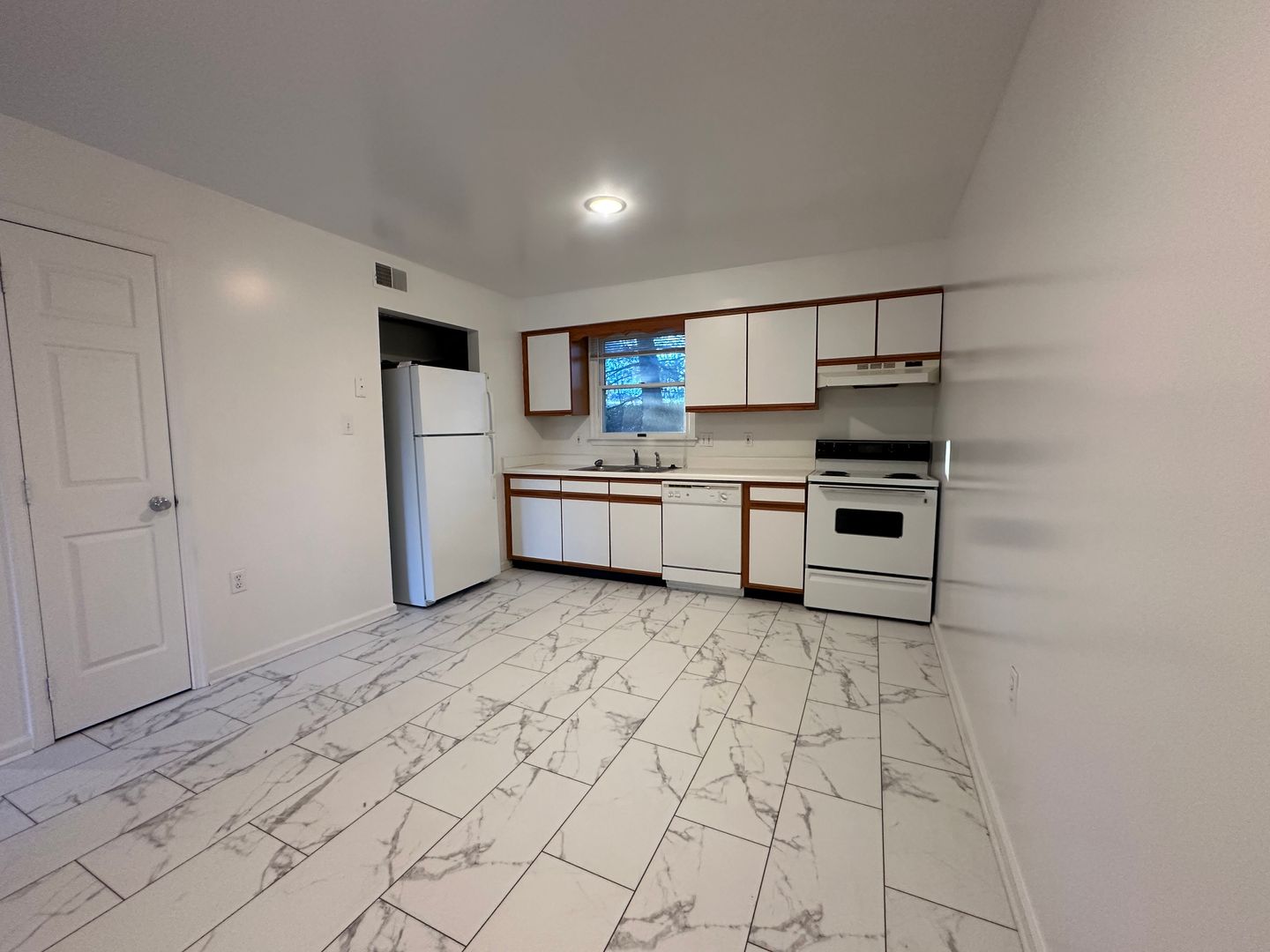 Stephens City Apartment: 5301 Berkshire Court