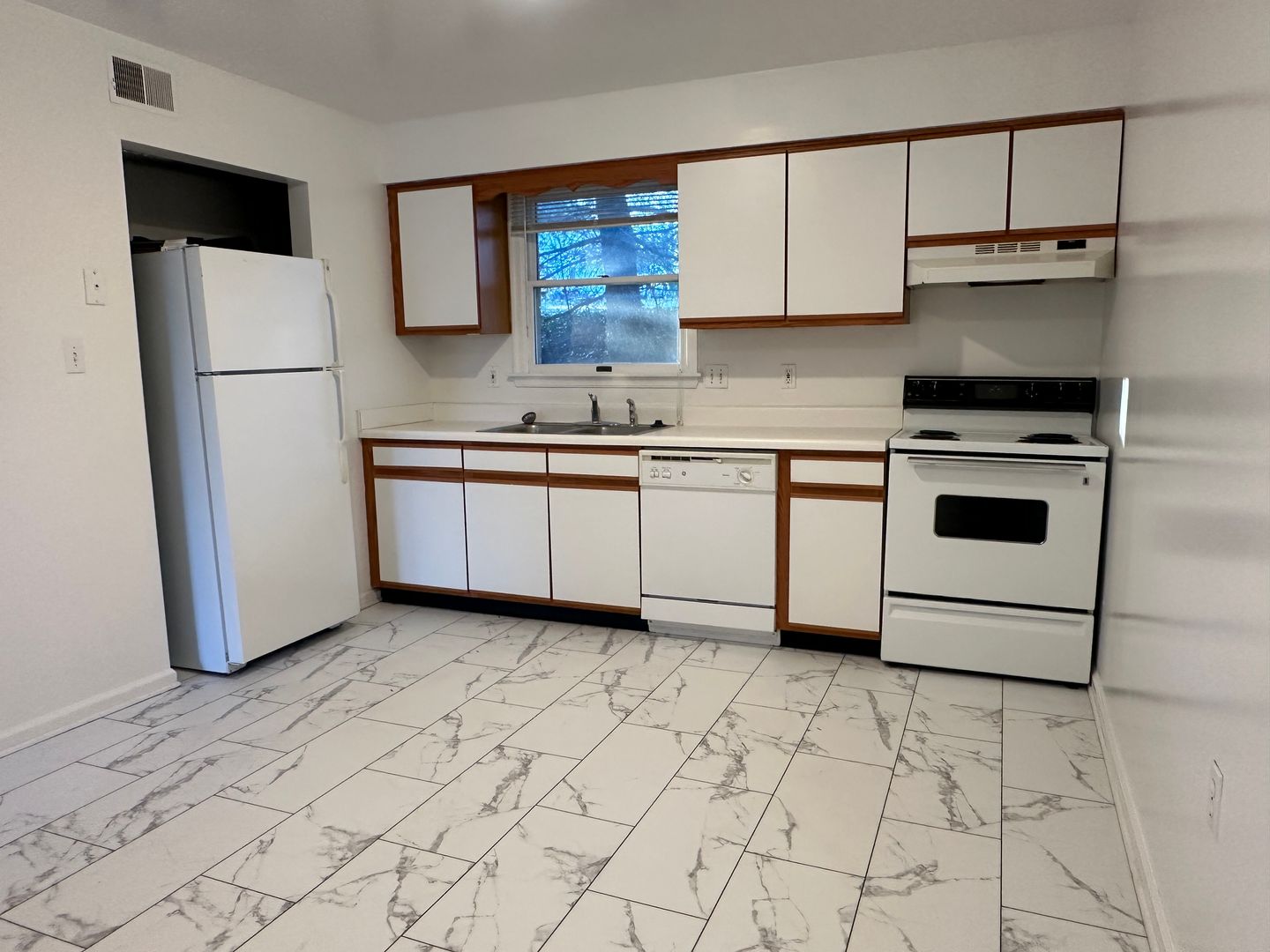 Stephens City Apartment: 5281 Berkshire Court