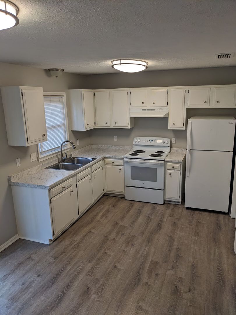 Winchester Apartment: 1 - 40 Raleigh Court