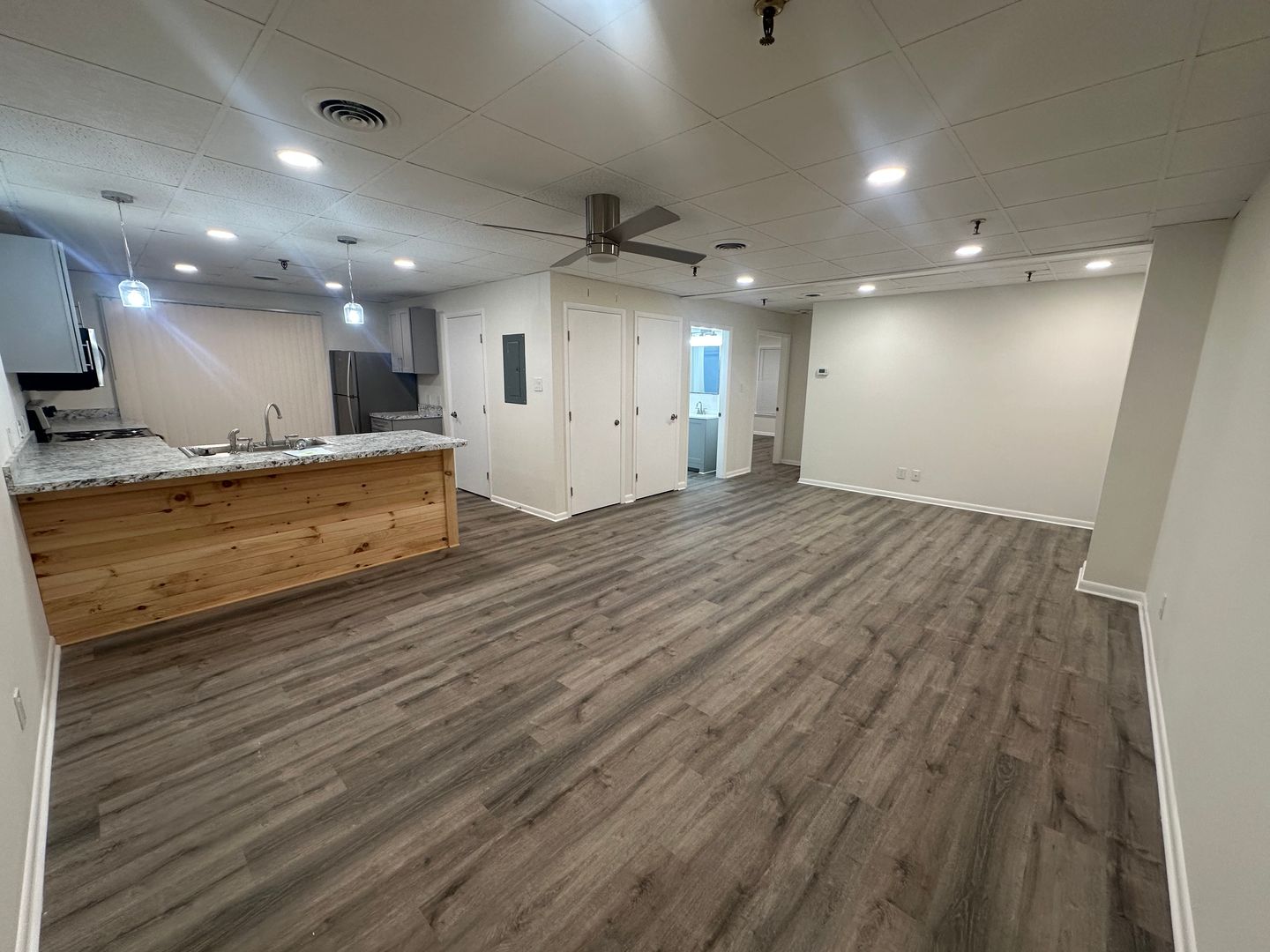 Winchester Apartment: 1725 Henry Ave