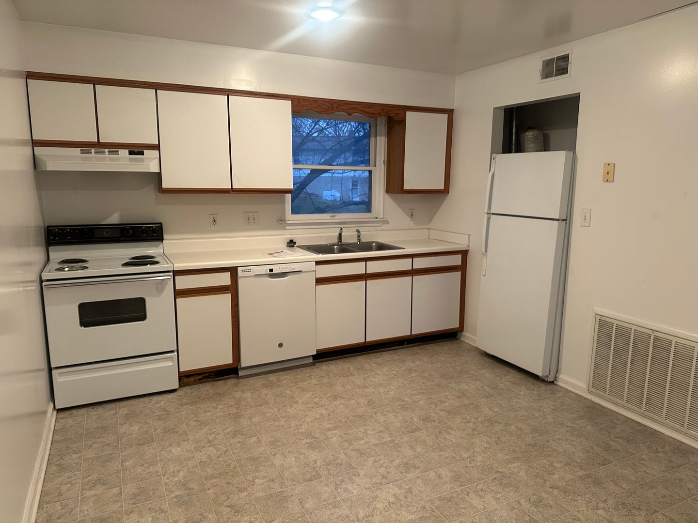 Stephens City Apartment: 5281 Berkshire Court