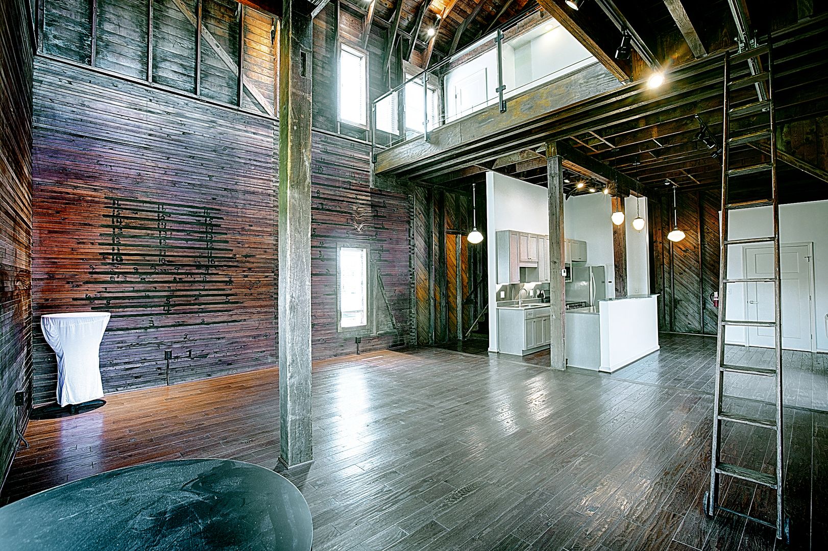 Geneva Apartment: 36 Middle Street