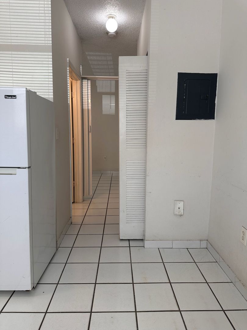 626 - Kina Hialeah 6 of 14