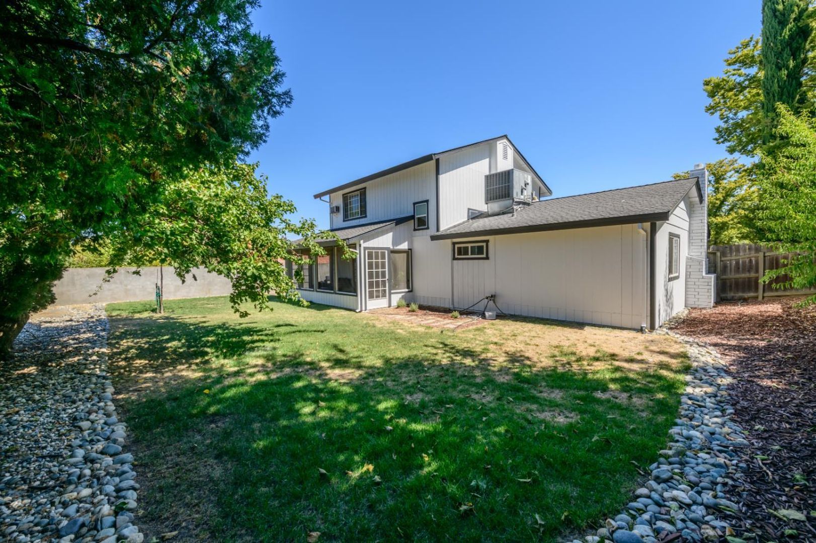 Sacramento House: 4904 Sako Ct
