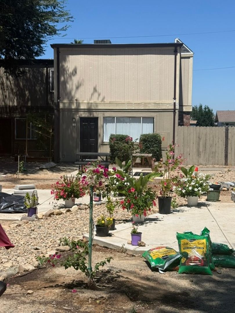 Rancho Cordova Apartment: 2731 – 2751 Don Juan Dr