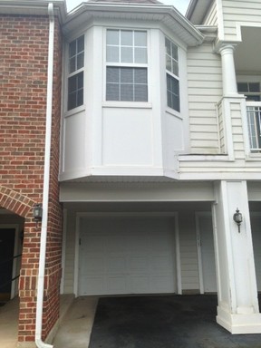 Beautiful 1-Bedroom, Upper Level with Garage in Sought After Carriage Hill on Pantops Mountain – photo 1