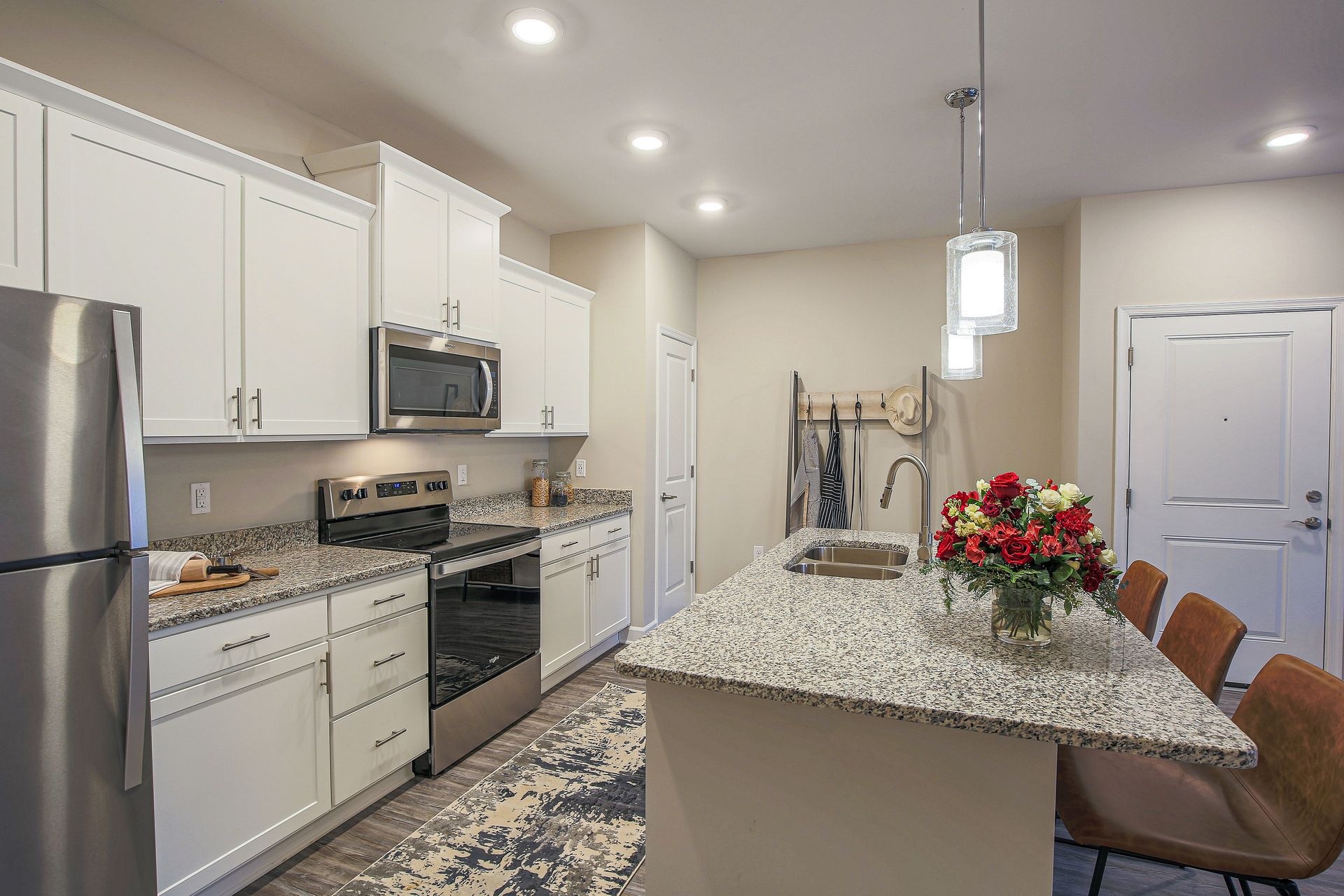 Chester Apartment: 12000 Reserve Manor Circle