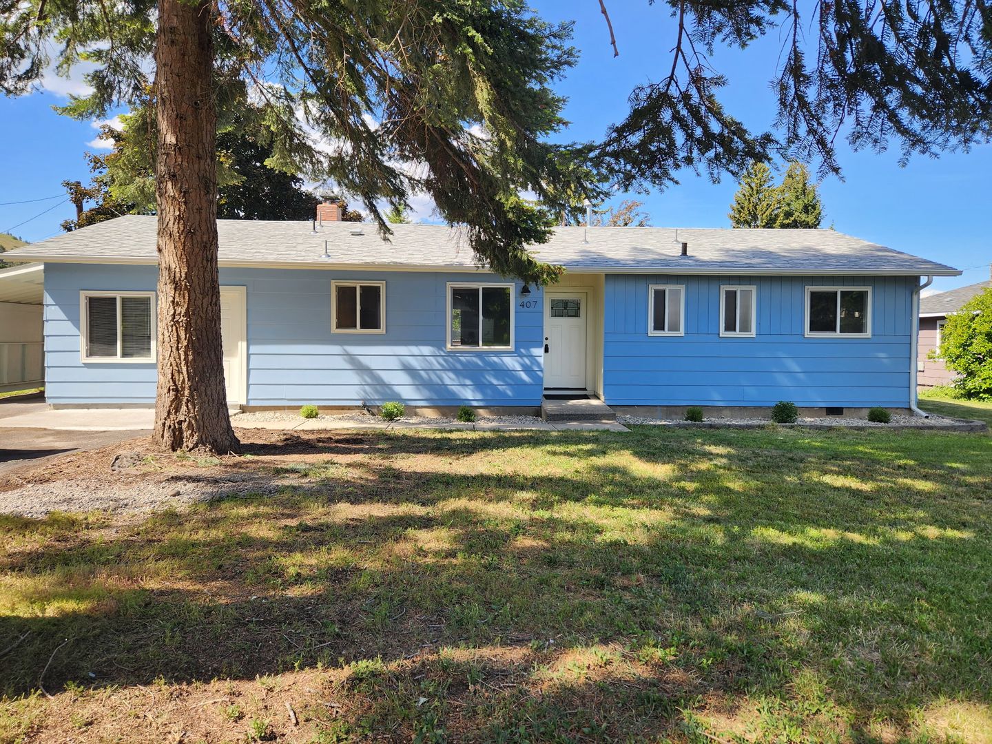 La Grande House: 407 G Avenue