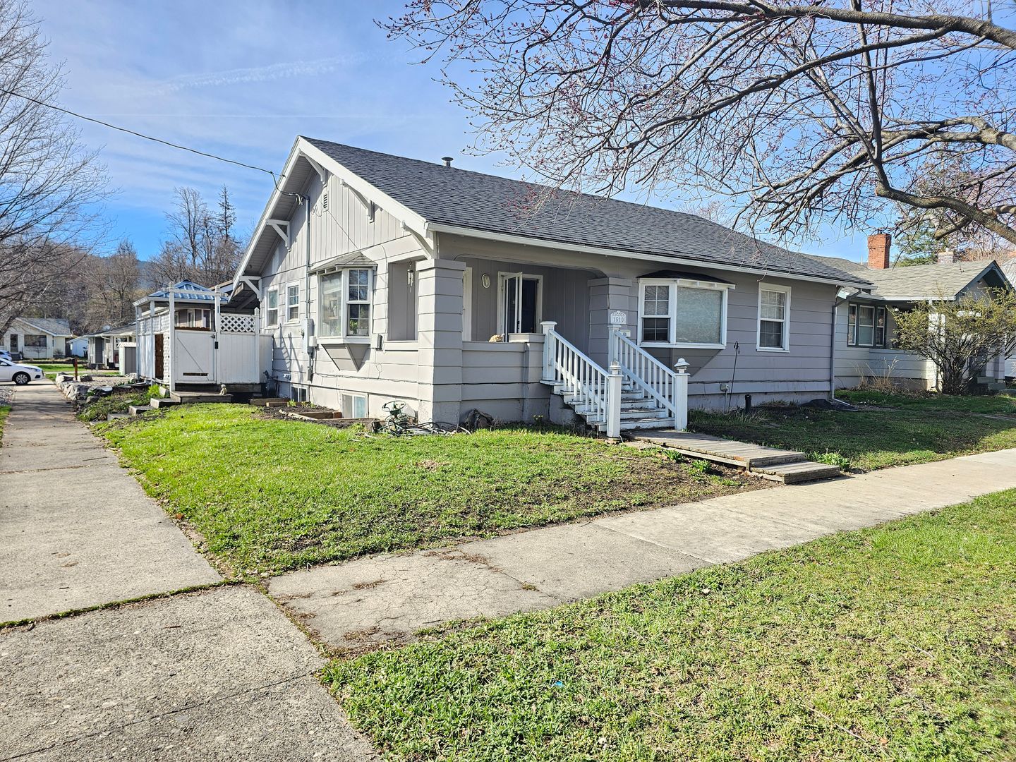 La Grande Apartment: 1510 M Avenue