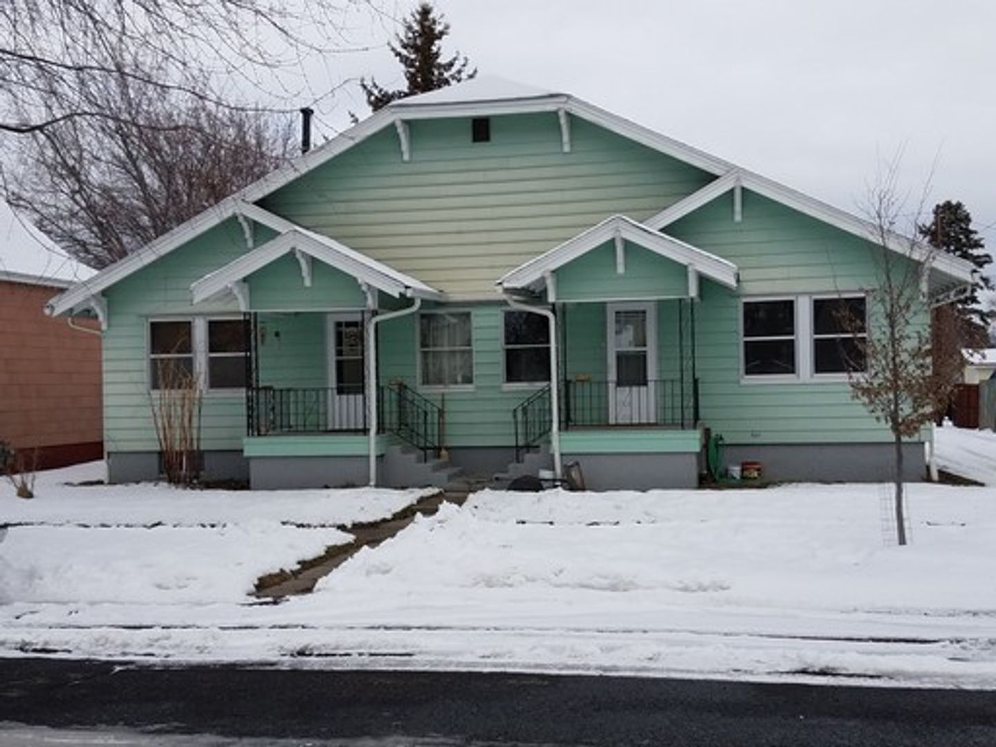 La Grande Apartment: 503 Washington Avenue