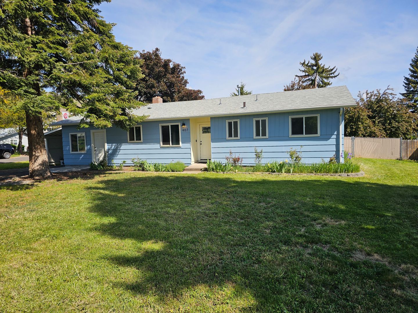 La Grande House: 407 G Avenue