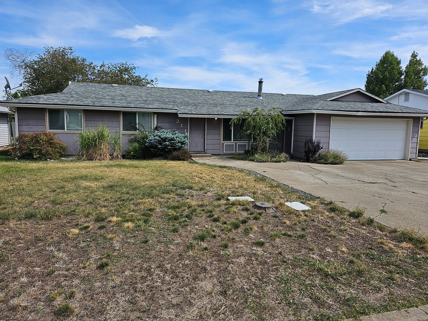 La Grande House: 211 Aquarius Way