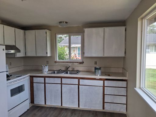 2bd 1ba Duplex, Washer & Dryer Hook Up, Water, Sewer & Garbage Paid
