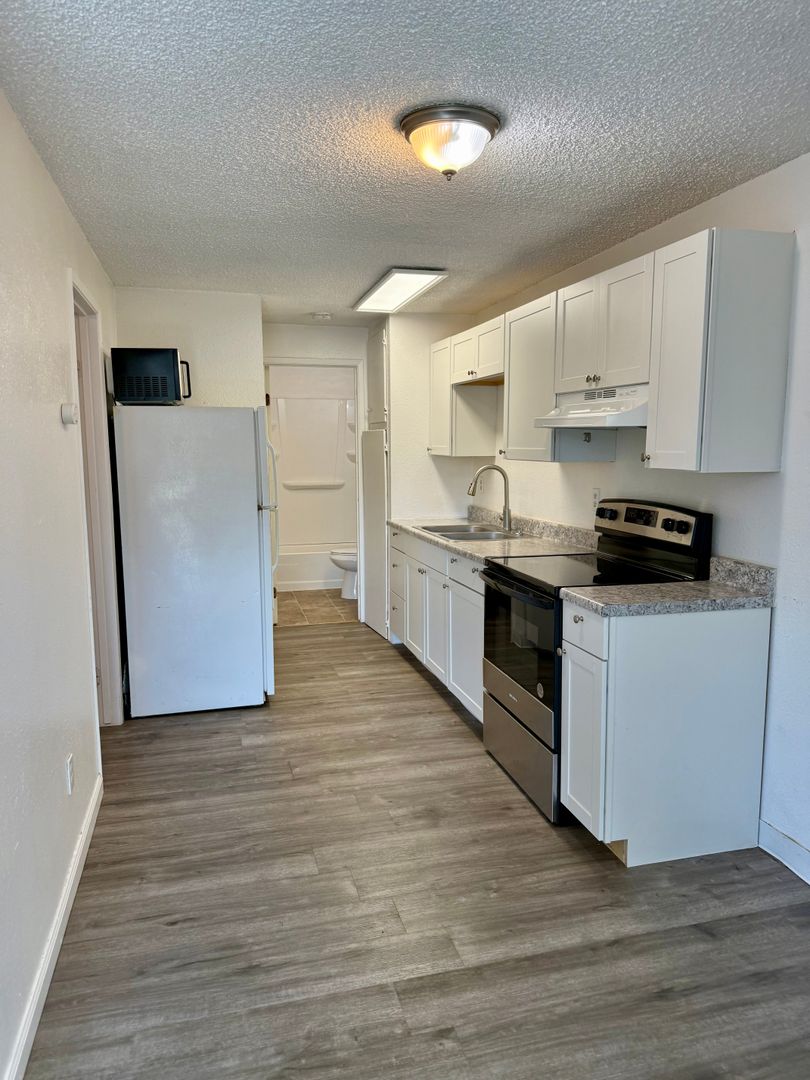 Aberdeen Apartment: Harding Rd