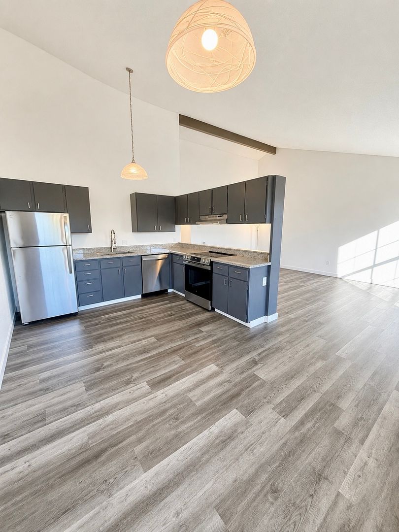 Hoquiam Apartment: 401 2nd Street