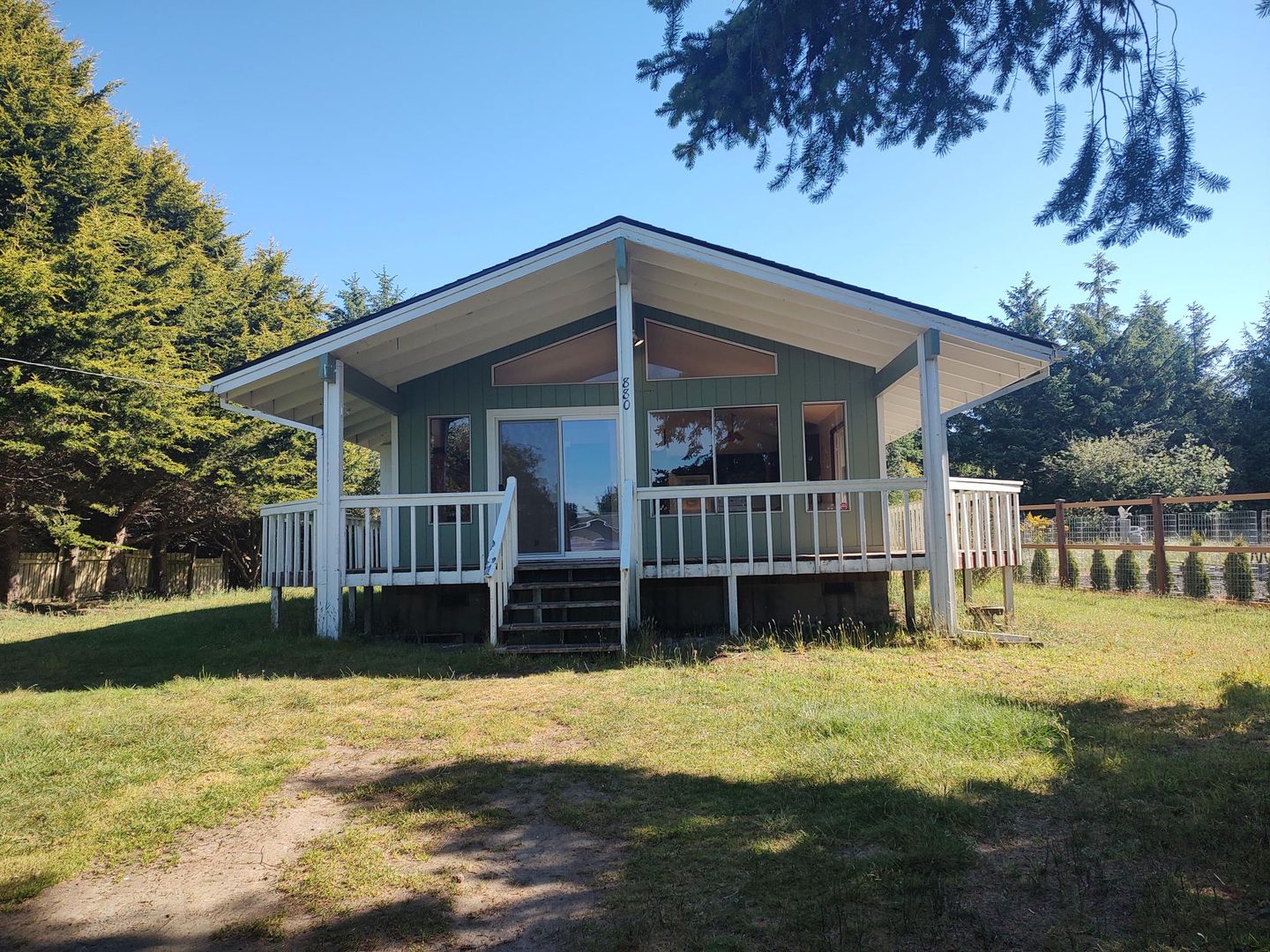 Ocean Shores House: 880 Pheasant Ct SW