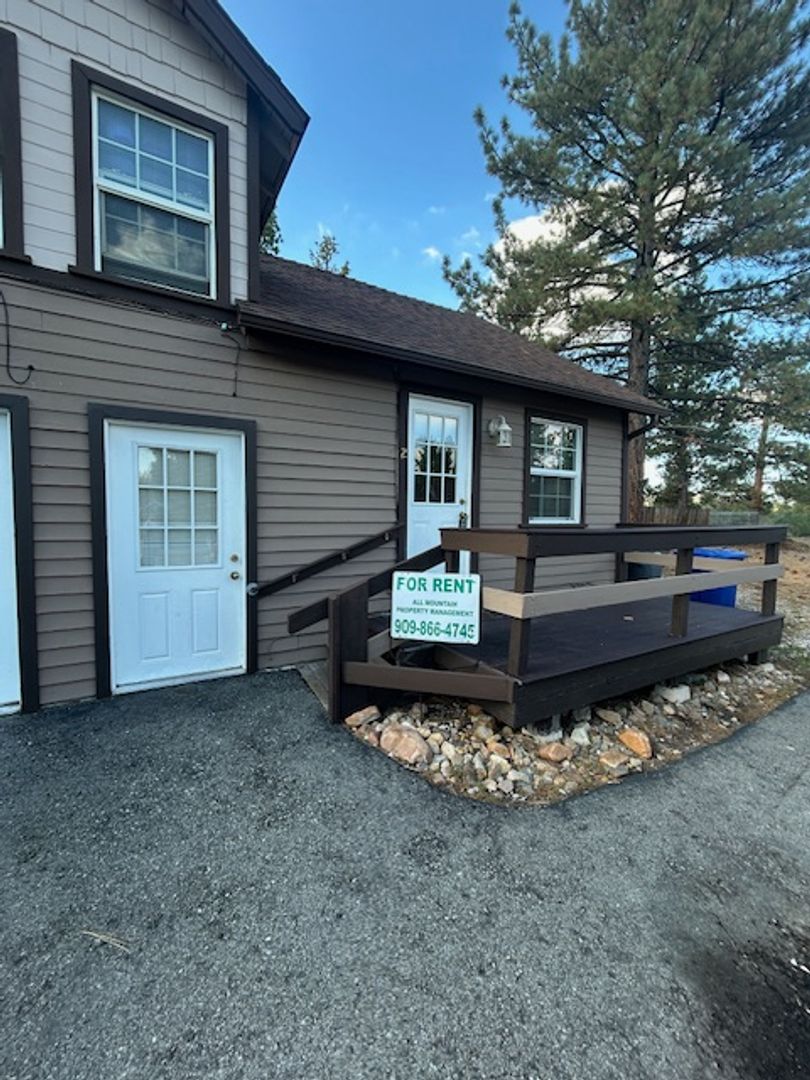 Big Bear Lake Apartment: 40051 Forest Rd